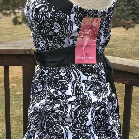 Emerald Sundae Bubble Mini Dress Jr Black Size 7 - Picture 3 of 8